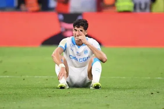 Nayef Aguerd blessé à l&rsquo;OM : inquiétude pour la défense des Lions de l&rsquo;Atlas avant la CAN - Match We Can